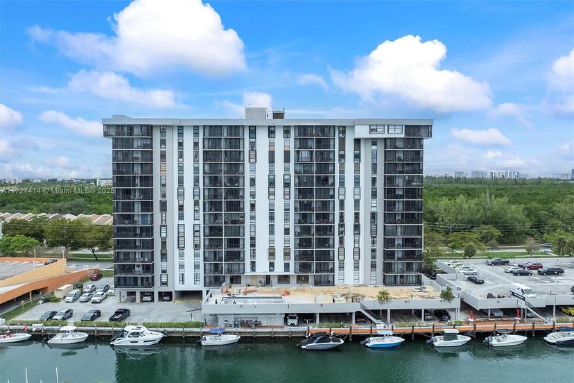 Picture of 2500 NE 135Th St # B206, North Miami FL 33181