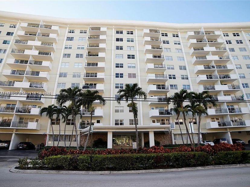 Picture of 401 Golden Isles Dr # 314, Hallandale Beach FL 33009