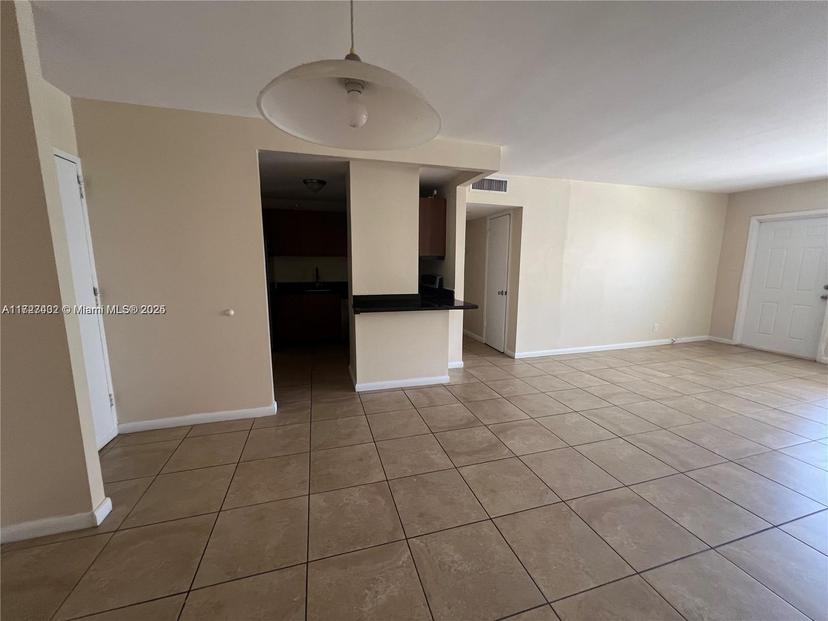 Picture of 401 Golden Isles Dr # 314, Hallandale Beach FL 33009