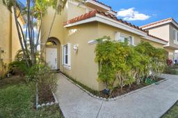 Picture of 1762 E Trafalgar Cir, Hollywood, FL 33020
