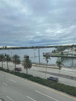Picture of 211 S Ocean Dr # 505, Hollywood, FL 33019