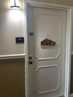 Picture of 211 S Ocean Dr # 505, Hollywood, FL 33019
