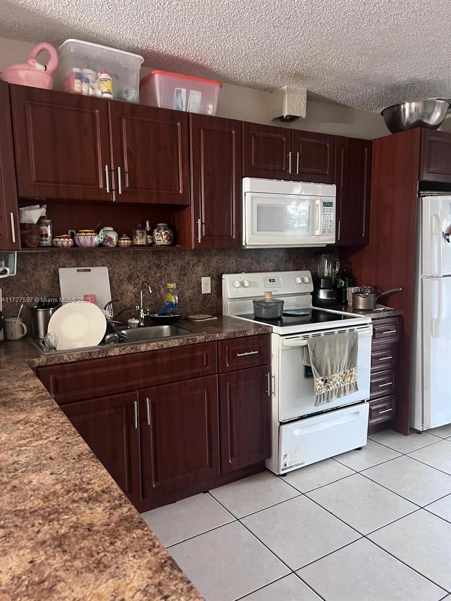 Picture of 4828 Orleans Ct # B, West Palm Beach, FL 33415