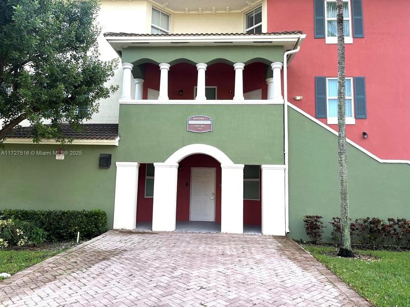 Picture of 10902 NW 83Rd St # 112, Doral FL 33178