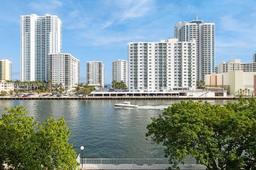 Picture of 800 Parkview Dr # 421, Hallandale Beach, FL 33009