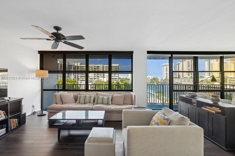 Picture of 800 Parkview Dr # 421, Hallandale Beach FL 33009