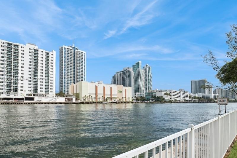 Picture of 800 Parkview Dr # 421, Hallandale Beach FL 33009