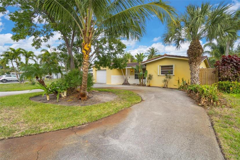 Picture of 4330 NE 13Th Ave, Oakland Park FL 33334