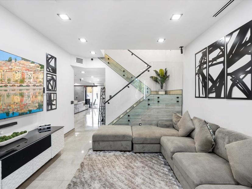 Picture of 21220 NE 32Nd Pl, Aventura FL 33180