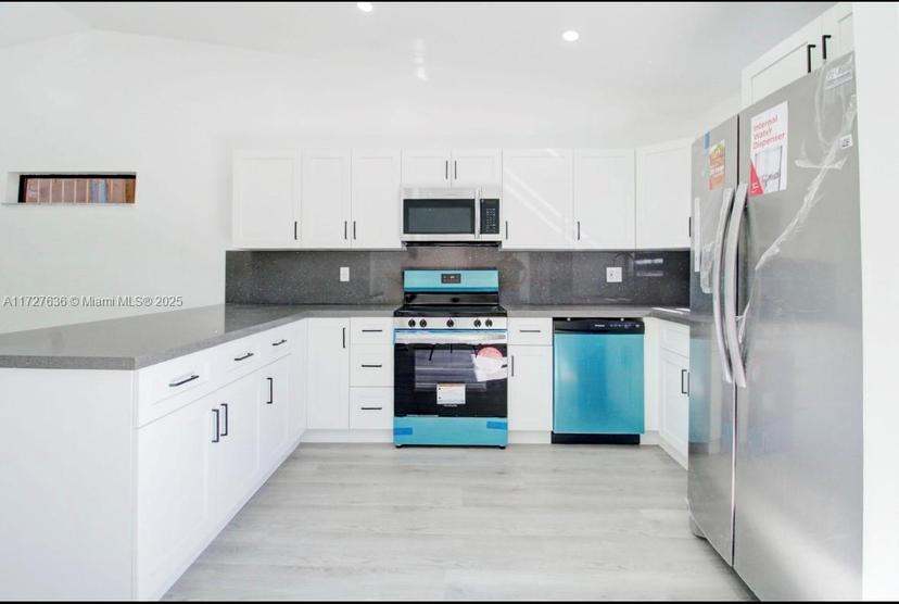 Picture of 10210 NW 125Th St, Hialeah Gardens FL 33018
