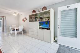 Picture of 800 SW 10Th Ter # 20T, Hallandale Beach, FL 33009
