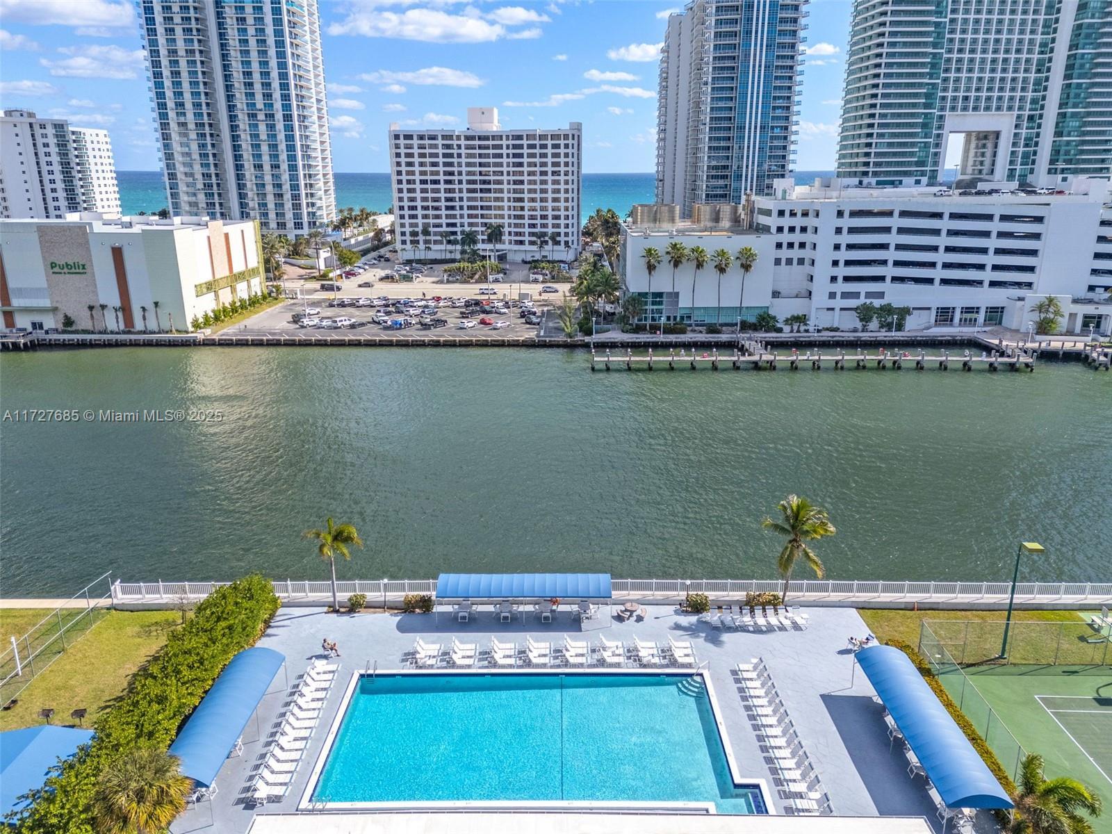 Picture of 400 Leslie Dr # 817, Hallandale Beach, FL 33009