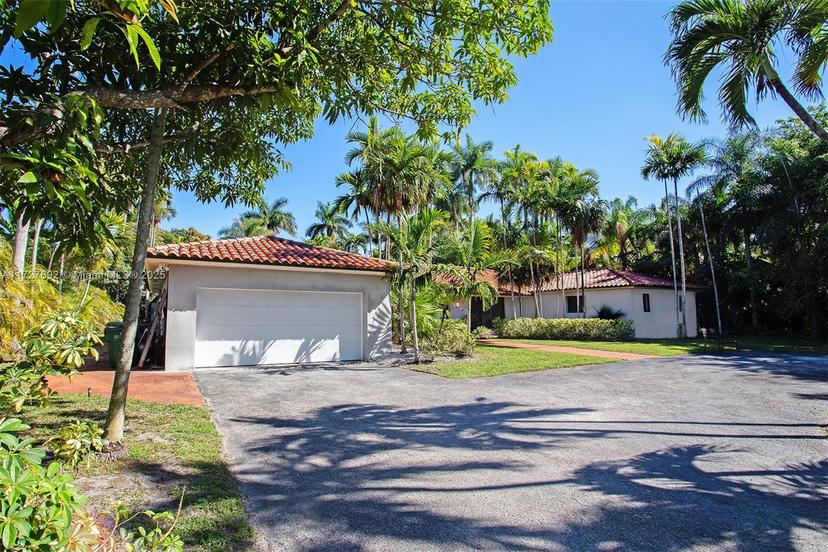 Picture of 14135 N Miami Ave, Miami FL 33168