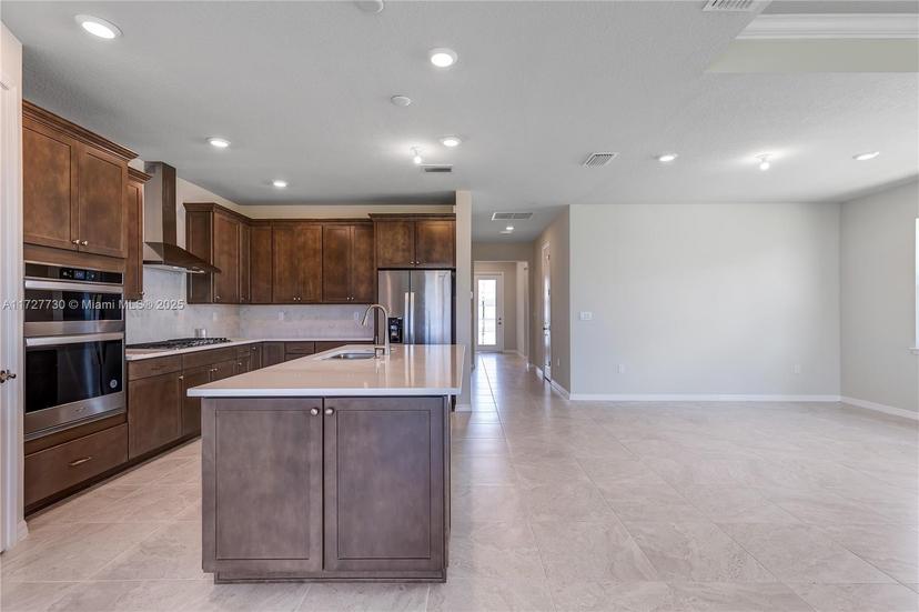 Picture of 4480 Gramercy Dr, Oakland Park FL 33309