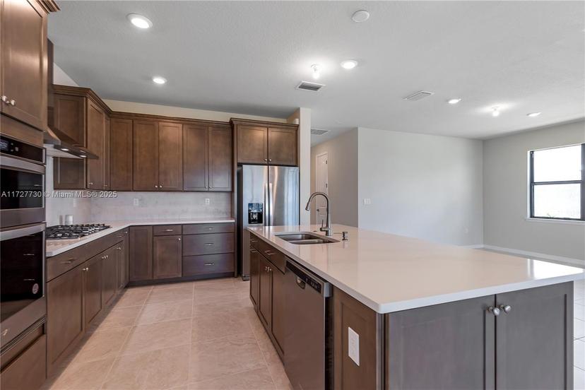 Picture of 4480 Gramercy Dr, Oakland Park FL 33309