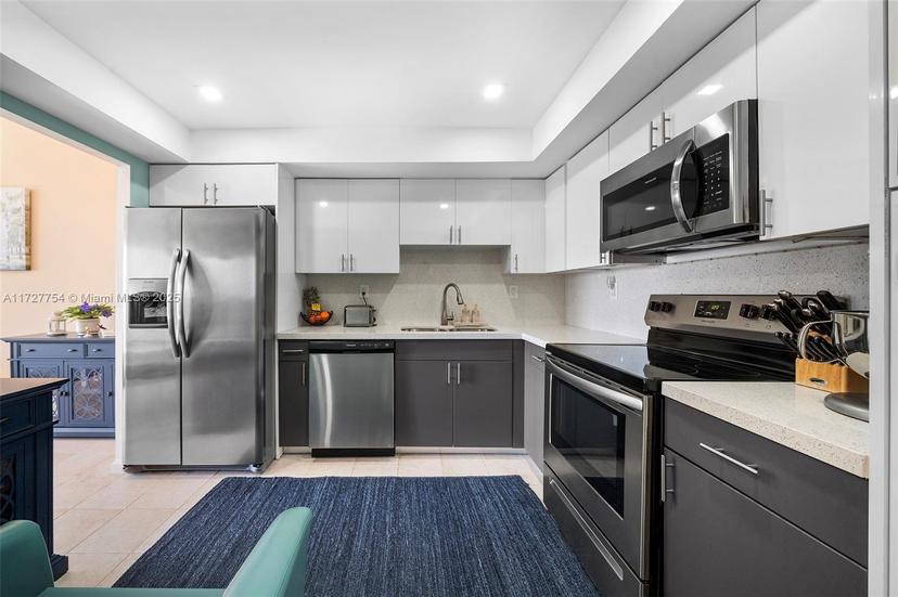 Picture of 18011 Biscayne Blvd, Aventura FL 33160