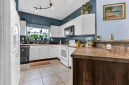 Picture of 2490 NE 4Th St, Homestead, FL 33033