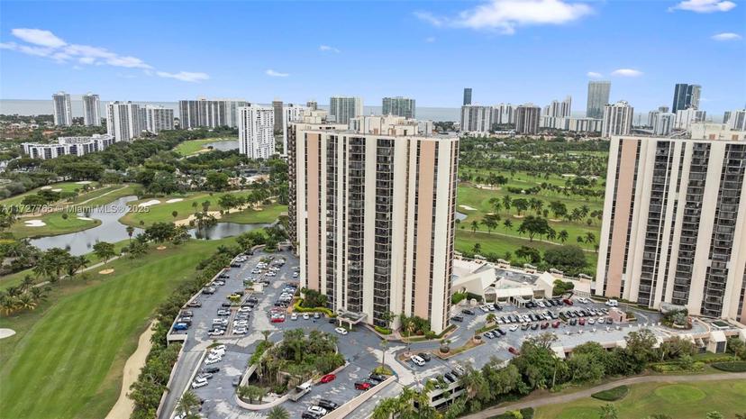 Picture of 20301 W Country Club Dr, Aventura FL 33180