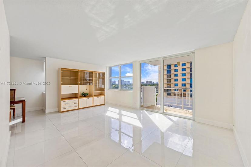 Picture of 430 Golden Isles Dr # 707, Hallandale Beach FL 33009