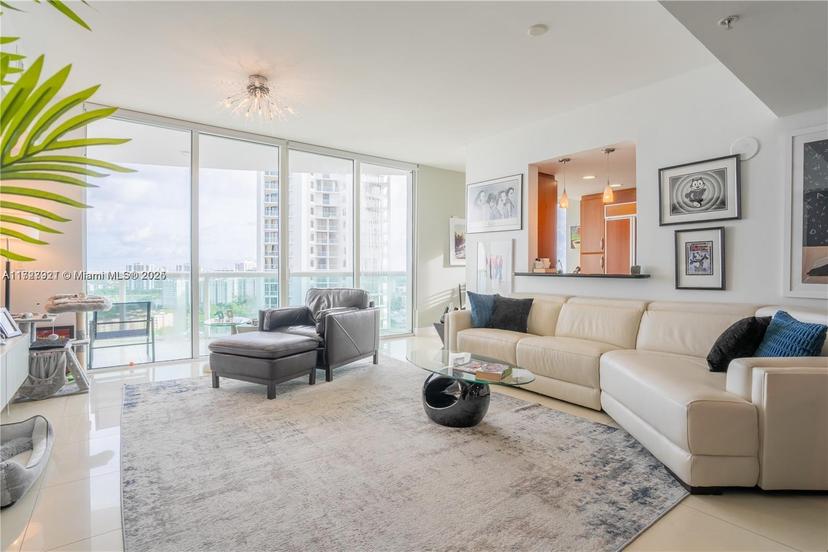 Picture of 19400 Turnberry Way # 2032, Aventura FL 33180