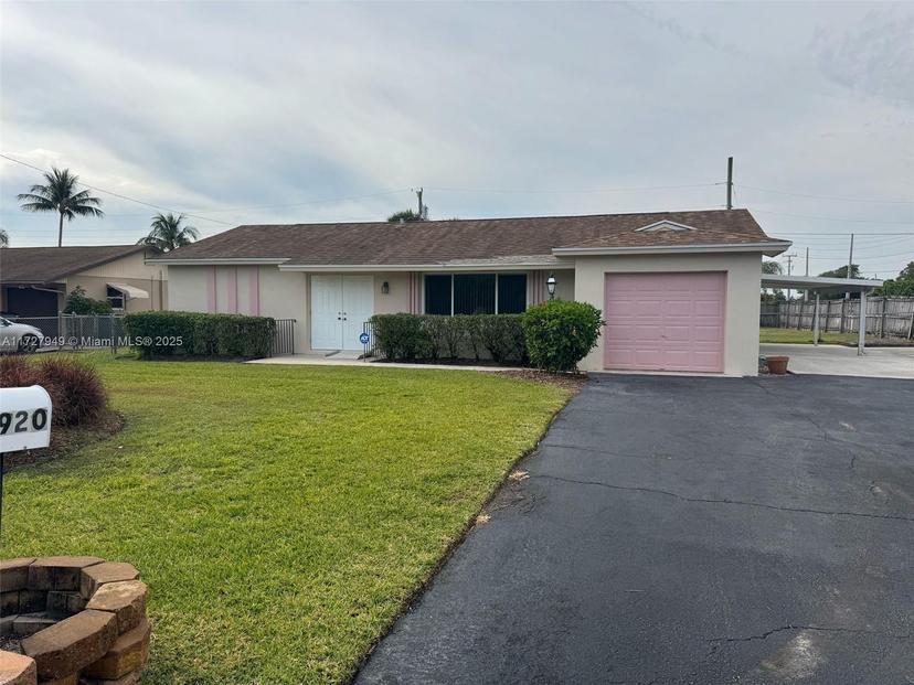 Picture of 1920 Laurel Ln, Lake Clarke Shores FL 33406