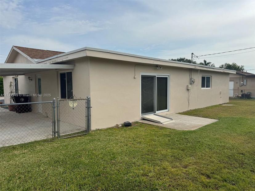 Picture of 1920 Laurel Ln, Lake Clarke Shores FL 33406