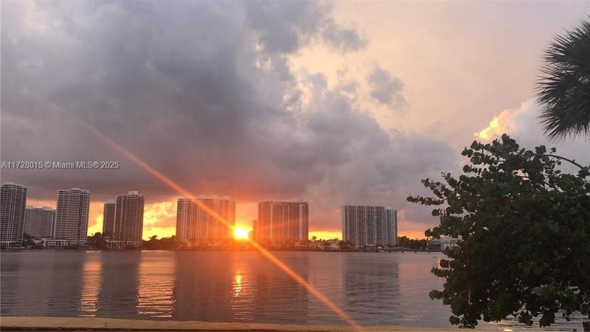 Picture of 17878 NORTH Bay Rd # 507, Sunny Isles Beach FL 33160
