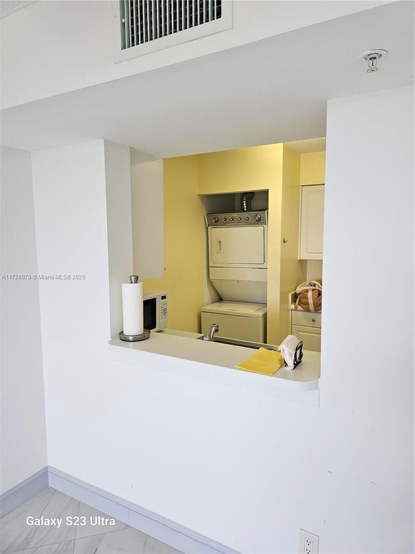 Picture of 1341 SE 3Rd Ave # 301, Dania Beach FL 33004
