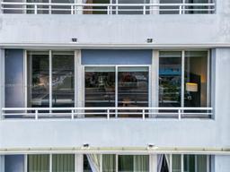 Picture of 3250 Grand Ave # 409, Miami, FL 33133