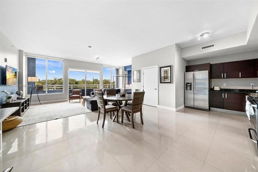 Picture of 3250 Grand Ave # 409, Miami FL 33133