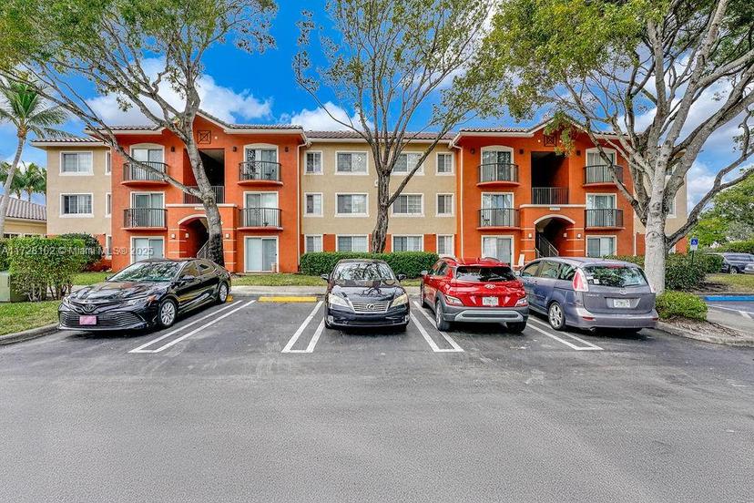 Picture of 4195 N Haverhill Rd # 302, West Palm Beach FL 33417