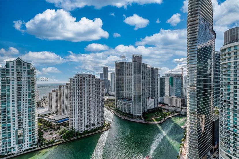 Picture of 325 S Biscayne Blvd # 3819, Miami FL 33131
