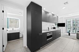 Picture of 227 NE 2Nd St # 2911, Miami, FL 33132
