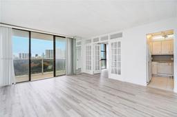 Picture of 3625 N Country Club Dr # 901, Aventura, FL 33180