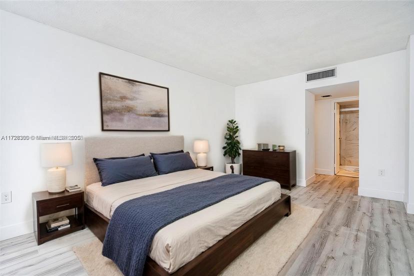 Picture of 3625 N Country Club Dr # 901, Aventura FL 33180