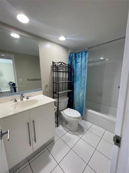 Picture of 3001 S Ocean Dr # 1435, Hollywood, FL 33019