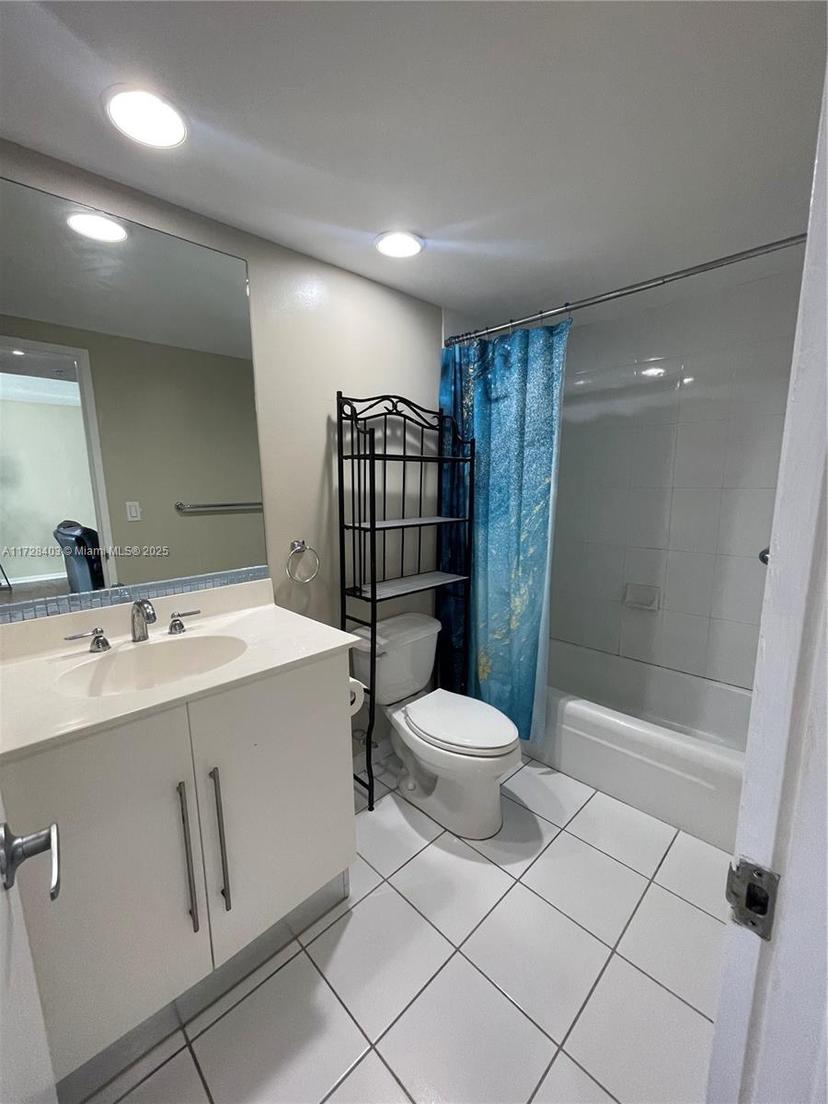 Picture of 3001 S Ocean Dr # 1435, Hollywood FL 33019