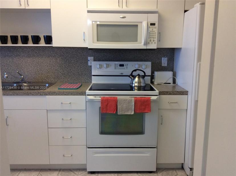 Picture of 100 Lincoln Rd # 616, Miami Beach FL 33139