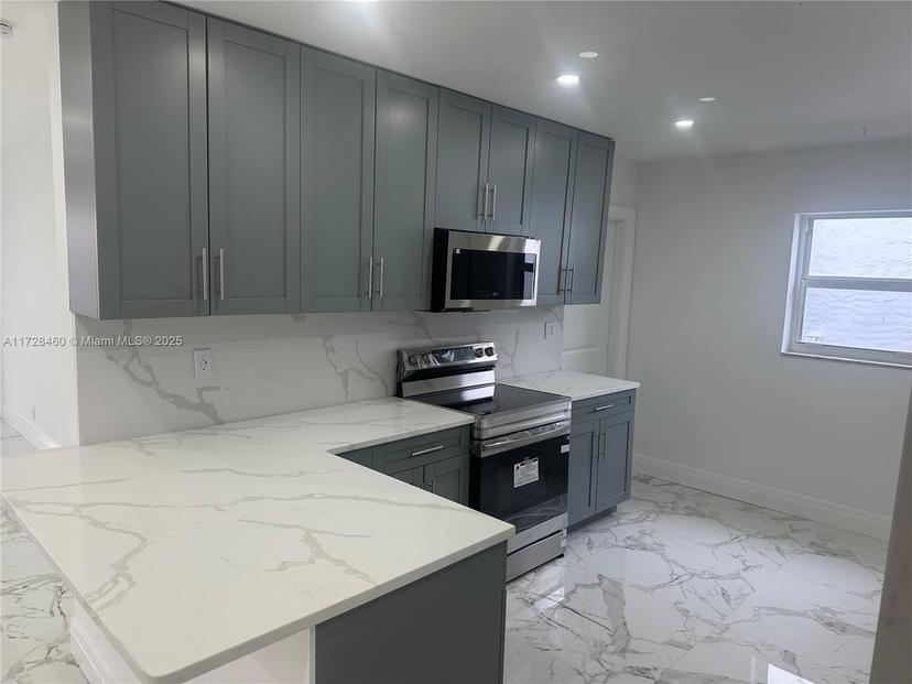 Picture of 3701 NE 12Th Ter, Pompano Beach FL 33064