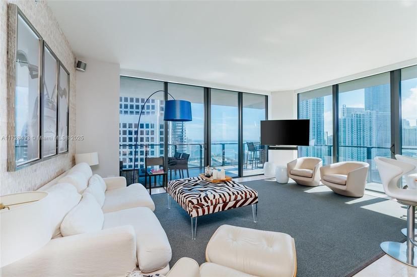 Picture of 68 SE 6Th St # 2601, Miami FL 33131