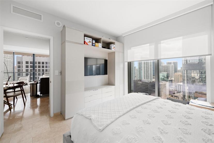 Picture of 68 SE 6Th St # 2601, Miami FL 33131