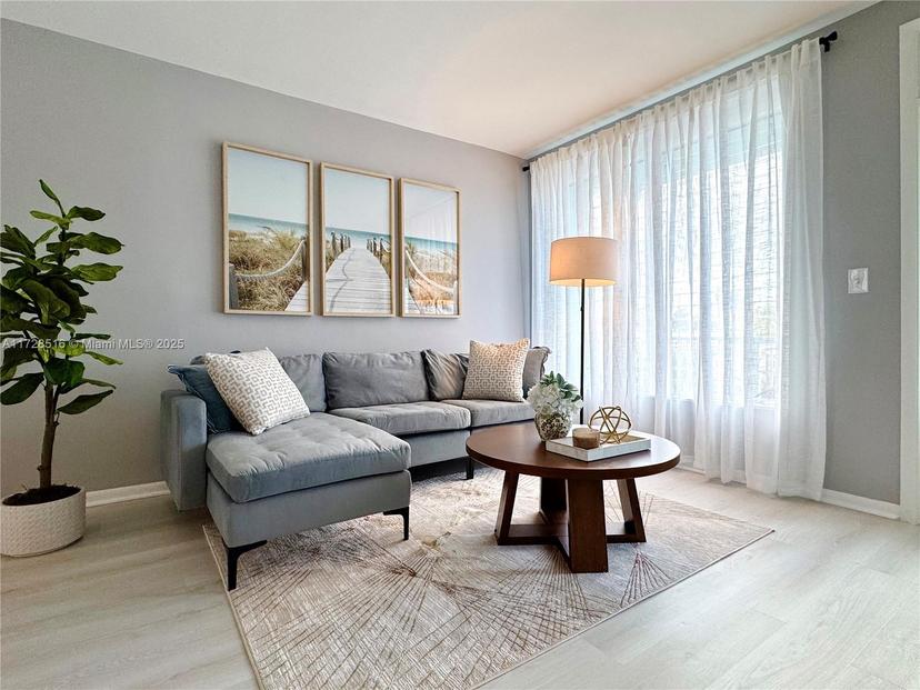 Picture of 1150 Euclid Ave # 305, Miami Beach FL 33139