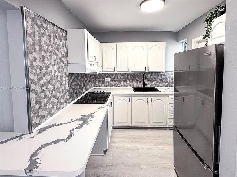 Picture of 1150 Euclid Ave # 305, Miami Beach FL 33139