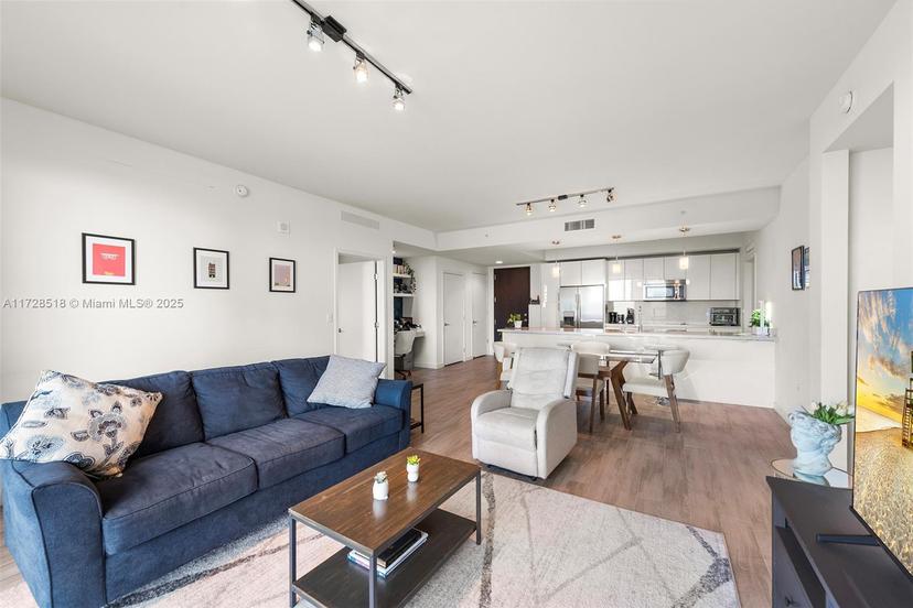 Picture of 999 SW 1St Ave # 1405, Miami FL 33130