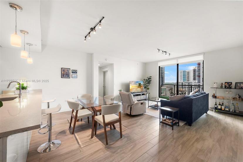 Picture of 999 SW 1St Ave # 1405, Miami FL 33130