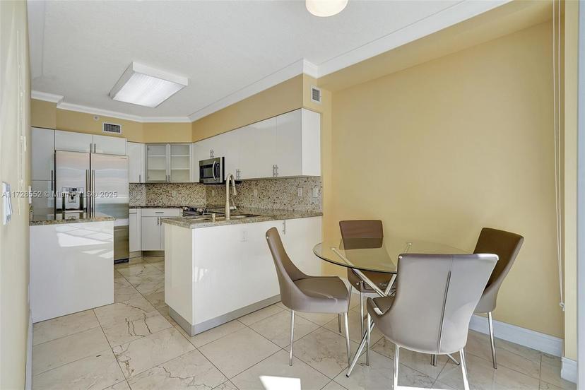Picture of 3370 Hidden Bay Dr # 910, Aventura FL 33180