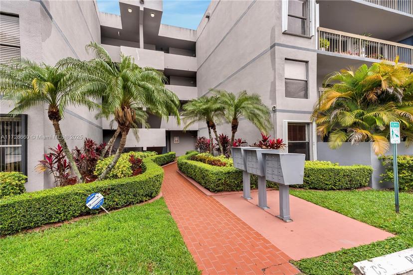 Picture of 13255 SW 88Th Ln, Miami FL 33186