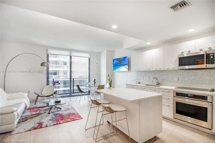 Picture of 55 SW 9Th St # 3802, Miami FL 33130
