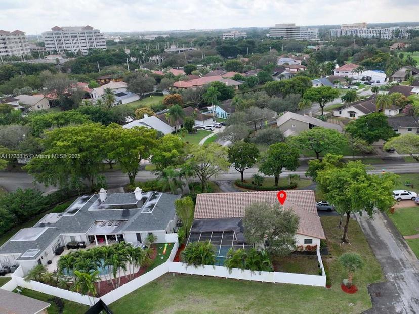 Picture of 8491 Gatehouse Rd, Plantation FL 33324