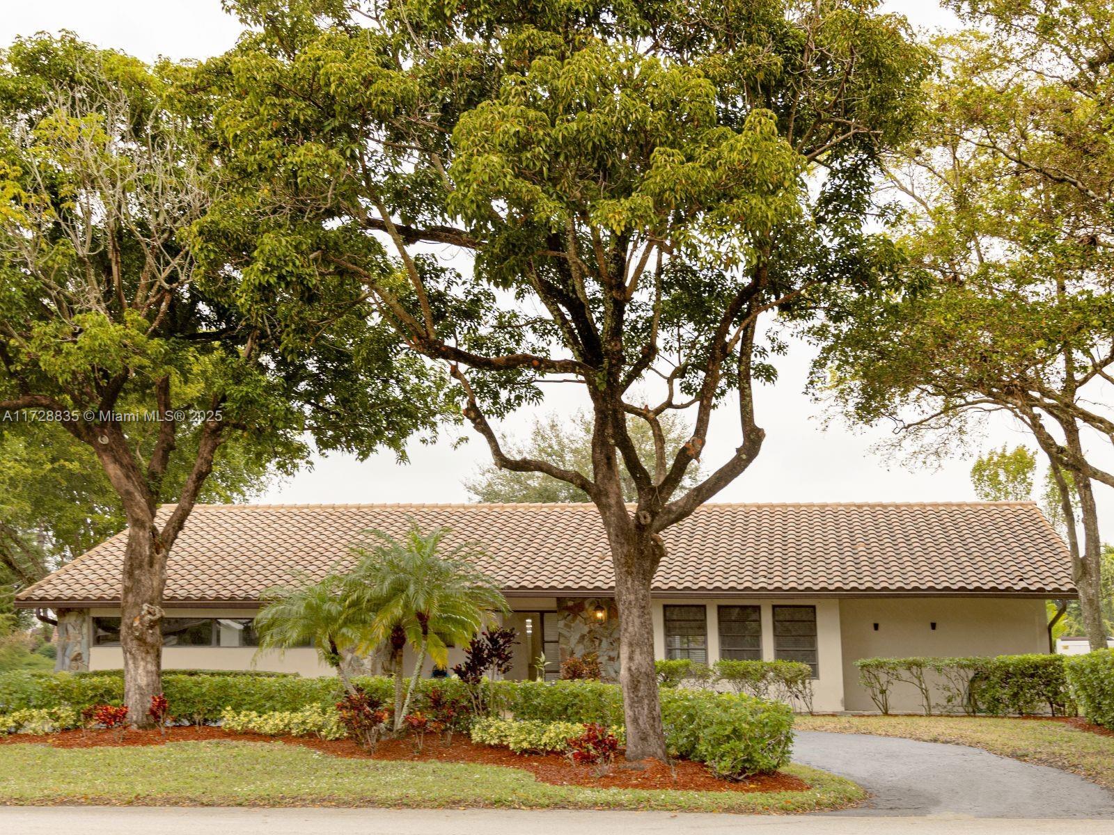 Picture of 8491 Gatehouse Rd, Plantation, FL 33324
